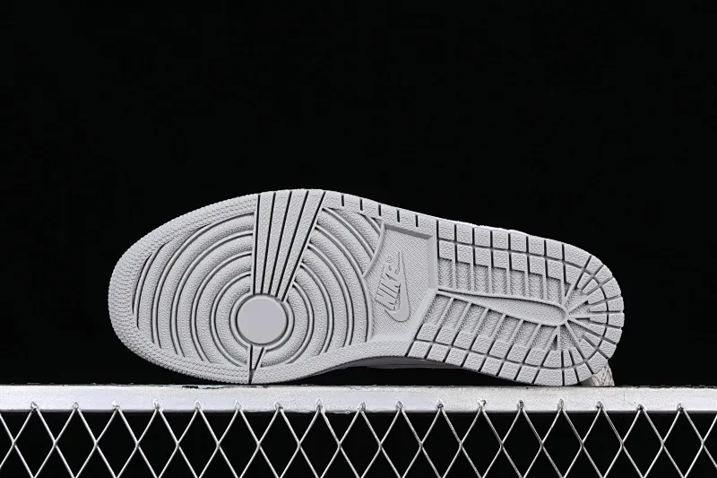 All categories Air Jordan Jordan series basketball shoes Air Jordan 1 Low Z version Air Jordan 1 Low OG "Shattered Backboard" AJ1 Joe 1 customized version white buckle shredded low-top basketball shoes CZ0790-100